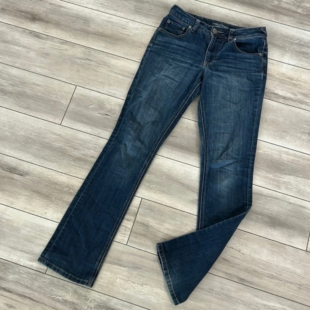 Maurices high rise boot cut jeans size 4 long
